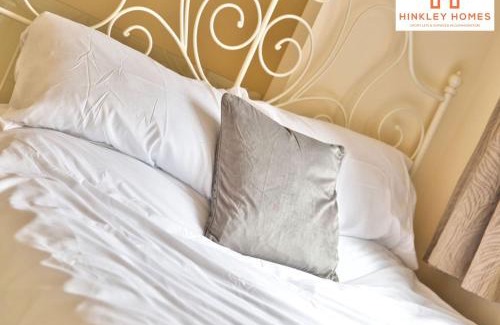 Bridgwater Apartment | Cosy Contained Riverside 1bed - 2 Floors - Parking