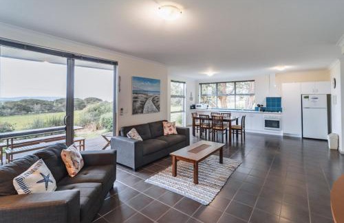 Kronkup Apartment | Cosy Corner Sea View Apartments