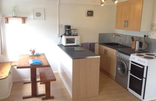 Newquay Apartment | Cosy Cornish cottage with rural views