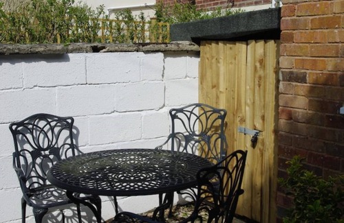 Winchcombe Cottage | Cosy Cotswold Cottage - Penny Cottage - pet friendly - sleeps 2