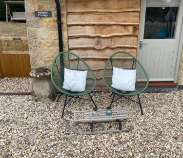 Chipping Norton House | Cosy Cotswolds Self-Contained One Bedroom Cottage