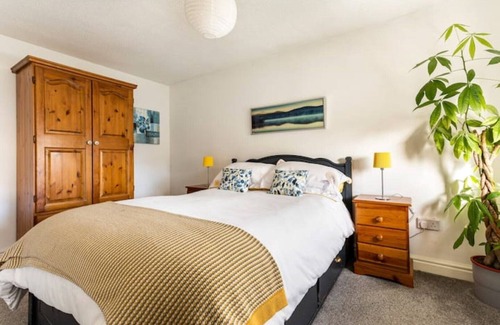 Warton Cottage | Cosy Cottage easy access to Lakes - pet friendly