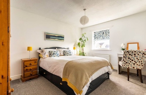 Warton Cottage | Cosy Cottage easy access to Lakes - pet friendly