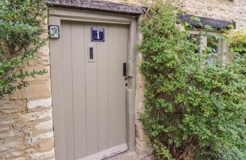 Burford House | Cosy Cottage