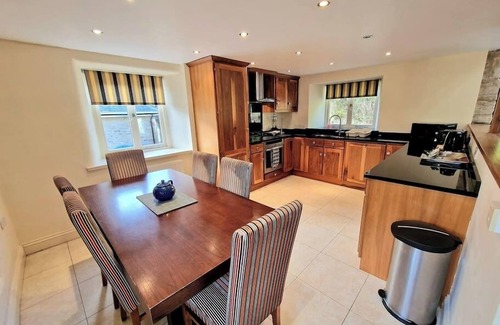 Alston Cottage | Cosy Cottage in Alston King Beds Free Wi-Fi Flat-Screen TV