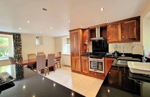 Alston Cottage | Cosy Cottage in Alston King Beds Free Wi-Fi Flat-Screen TV