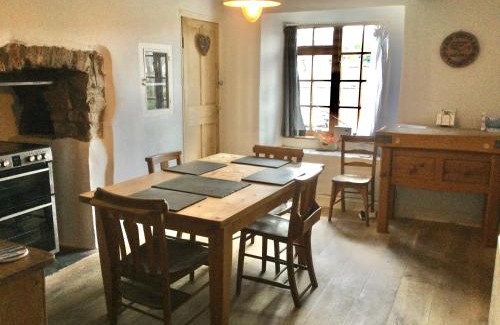 Georgeham House | Cosy Cottage in Lovely Georgeham