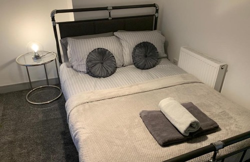 Middlesbrough House | Cosy Cottage in Redcar - Workstays UK