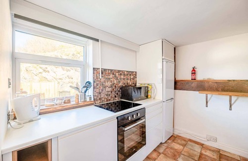 Vobster House | Cosy Cottage nr Babington House, Private Parking