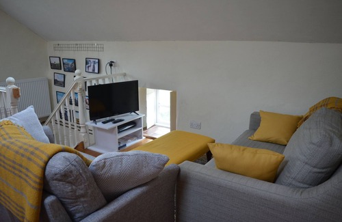 Fishguard Cottage | Cosy cottage on the Preseli Hills in Pembrokeshire