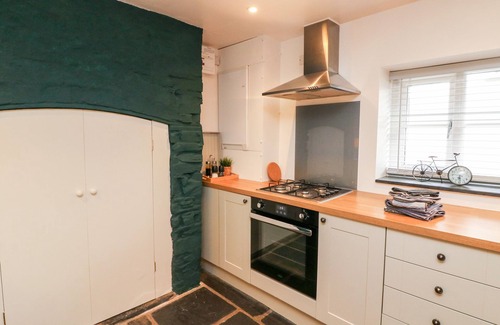 Lifton Cottage | COSY COTTAGE, pet friendly, character holiday cottage in Lifton