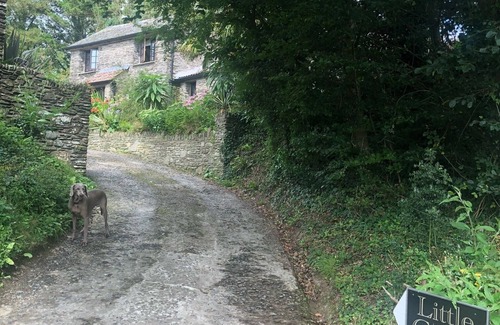 Barnstaple Cottage | Cosy cottage with hot tub and outdoor space