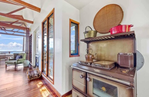 Booroobin House | Cosy Countryside Escape- Sunshine Coast Hinterland
