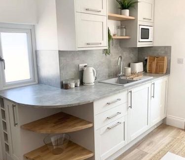 Chysauster House | Cosy country getaway, 5 mins from the sea