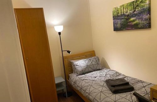 Ealing House | Cosy Ealing Homestay