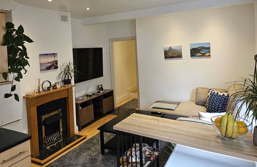 Earlsfield Apartment | Cosy Earlsfield 2 bed pad
