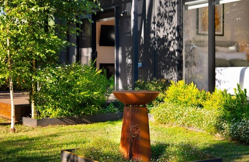 Daylesford Villa | Cosy Edge Studio-Modern stuido, quiet and walking distance to Farmers Arms Hotel