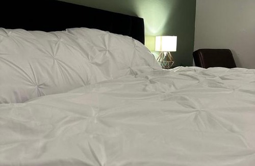 Colchester Apartment | Cosy entire apartment super king bed near town center