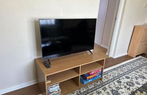 Bromley Common and Keston Apartment | Cosy entire one bedroom hideaway