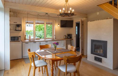 Kuressaare House | Cosy Family Guesthouse with Sauna and Garden