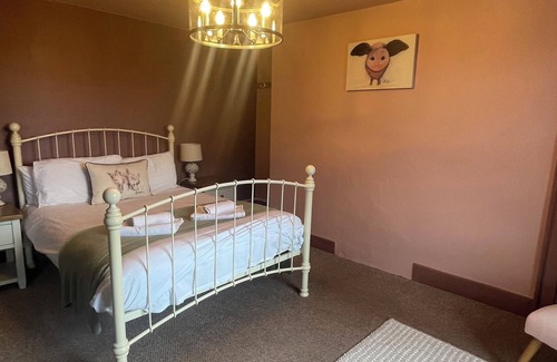 Westbury-on-Severn Other | Cosy Farmhouse in The Forest of Dean Sleeping 12