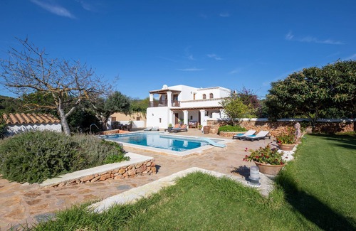 Sant Carles de Peralta Villa | Cosy Finca with Pool, Padel Court and Football Field - Can Gat Ibiza