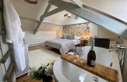 Brixham House | Cosy Fisherman’s Cottage: 150m to Brixham Harbour