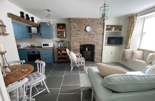 Brixham House | Cosy Fisherman’s Cottage: 150m to Brixham Harbour