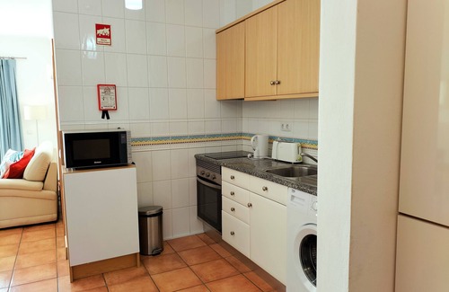 Porto de Mos Apartment | Cosy flat retreat near by beach with nice pateo and views