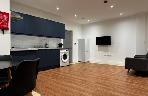 London Borough of Bexley Apartment | Cosy Flat with Garden London