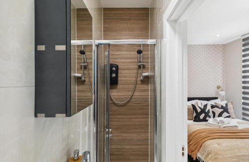 Upper Edmonton Apartment | Cosy Gem next North Mid Hospital & Hotspur Stadium