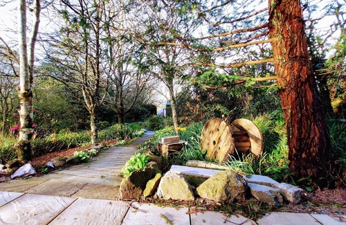 Saltash Cabin | Cosy Glamping at The Greenhouse Spa Retreat
