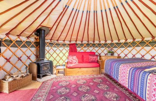 Totnes Other | Cosy-Hilltop-Yurt-StunningViews-Nature-HotTub