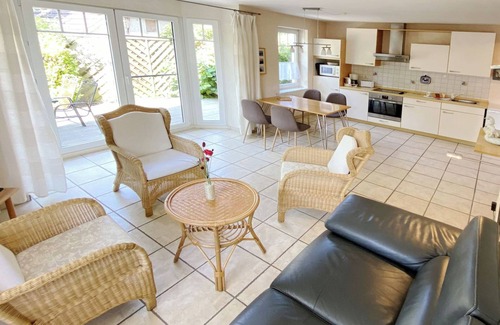 Timmendorf Apartment | Cosy holiday apartment with terrace and garden