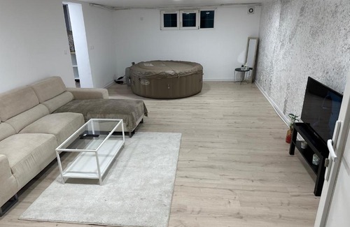 Livry-Gargan Apartment | Cosy home