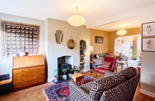 Chapeltown House | Cosy home in Chapel Allerton Area - Peaceful Street, Free Parking