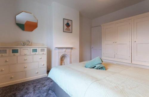 Lincoln House | Cosy home in City Centre