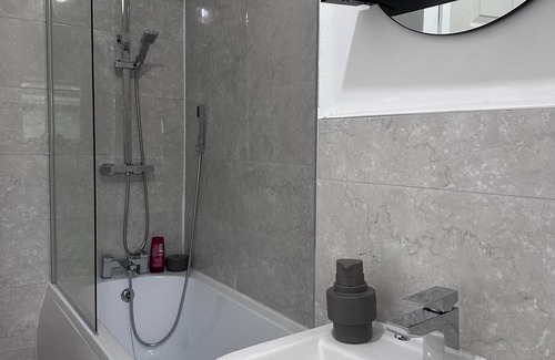 Openshaw House | Cosy Home in Manchester