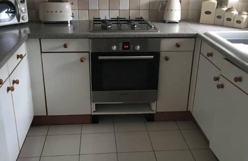 Wolverhampton Apartment | Cosy home in quiet cul-de-sac