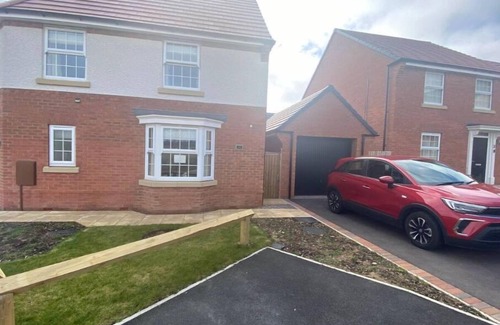 Grantham House | Cosy Home in Quiet Village