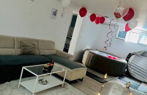 Aulnay-sous-Bois House | Cosy Home Jacuzzi