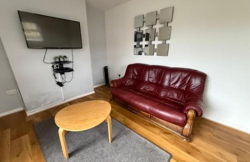 Stonnall House | Cosy home near NEC, BHX Bullring & Solihull