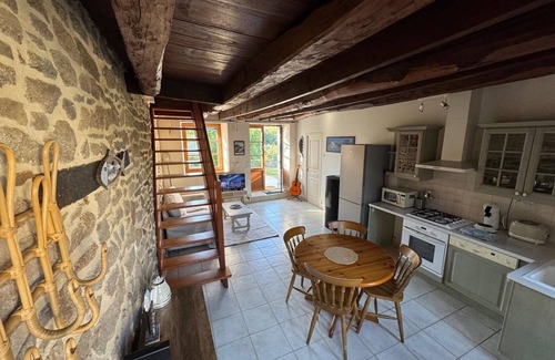 Roz-sur-Couesnon House | Cosy house Le Cerisier, view of Mont-Saint-Michel