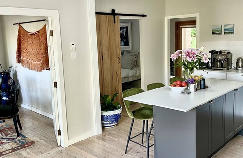 Scarborough House | Cosy house less than 10 min walk to beach