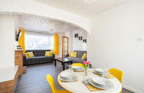 Stonnall House | cosy house near lea hall train station bhx nec nia