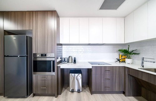 Kellyville Apartment | Cosy in Kellyville With Balcony and Parking