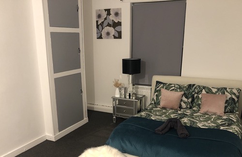 Sheffield House | Cosy Keppel House