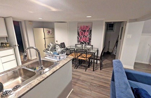 Regal Heights House | Cosy large 2-bedroom basement apartment in Corso Italia, Toronto with WiFi, AC