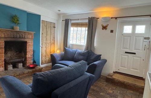 Martlesham Heath House | Cosy Little Cottage