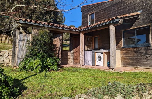 Bilia House | Cosy little house, sleeps 4 to 6